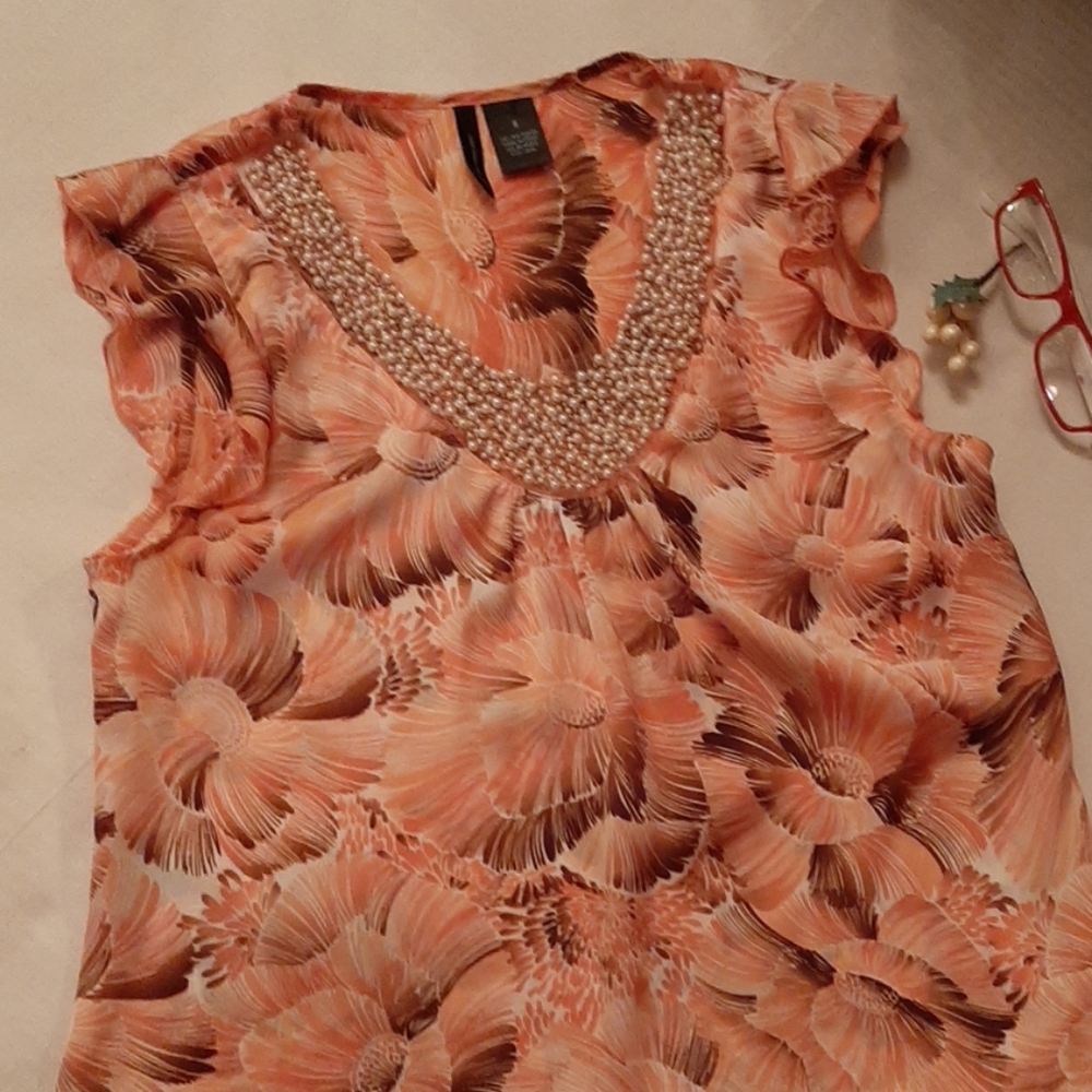 Lovely peach  tank top.